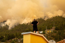 &lt;p&gt;Požar na La Palmi izvan kontrole, evakuirano 4.000 stanovnika&lt;/p&gt;