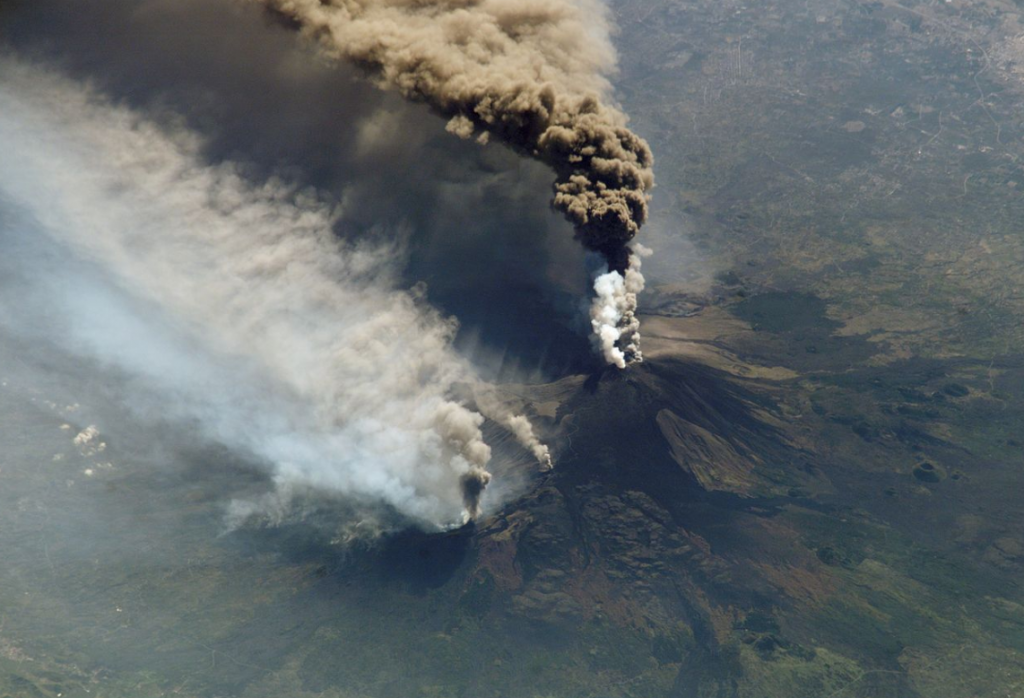 &lt;p&gt;Vulkan Etna&lt;/p&gt;