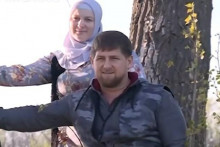 &lt;p&gt;Ramzan Kadirov sa suprugom&lt;/p&gt;