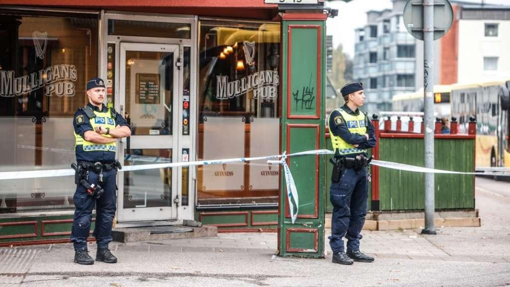 &lt;p&gt;Dvoje ubijenih i dvoje ranjenih u pucnjavi u restoranu u Švedskoj&lt;/p&gt;
