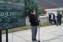 &lt;p&gt;Aktivisti u Mostaru obilježili godišnjicu blokade deponije uborak&lt;/p&gt;