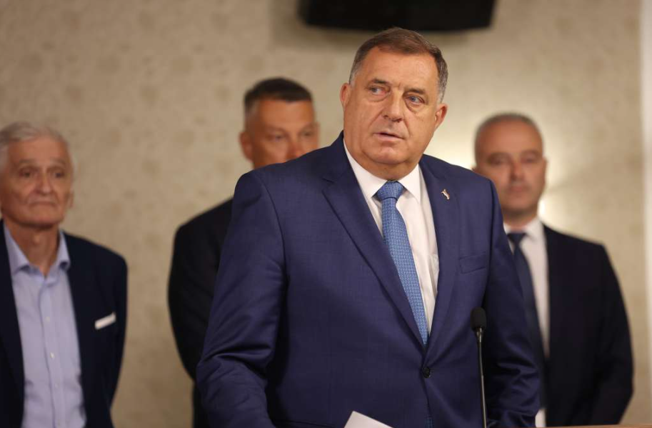 Dodik: Pravo u BiH je mrtvo, stranci kontroliraju sve