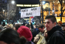 &lt;p&gt;Peti prosvjedi u Beogradu zbog sumnji opozicije da je vlast pokrala izbore&lt;/p&gt;