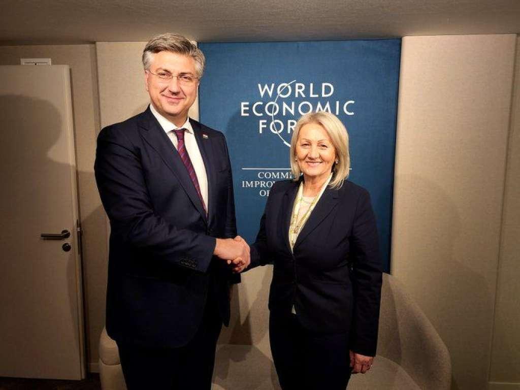 Krišto razgovarala s Plenkovićem u Davosu o nastavku europskog puta BiH