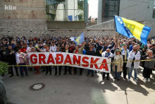 &lt;p&gt;Prosvjedi ispred Parlamenta FBiH u Sarajevu&lt;/p&gt;