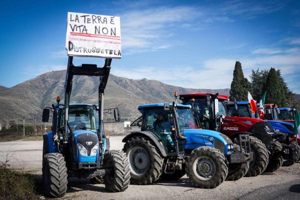 ‘Traktorska armija‘ okuplja se na vratima Rima