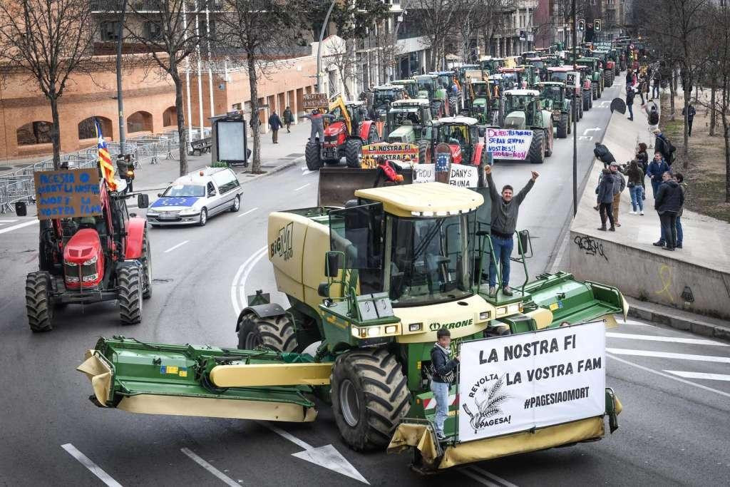 &lt;p&gt;Španjolski farmeri blokirali autoputove širom zemlje&lt;/p&gt;