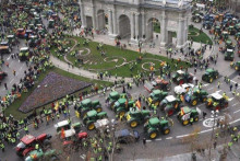&lt;p&gt;Španjolski poljoprivrednici ogorčeni, s 500 traktora ušli u Madrid&lt;/p&gt;