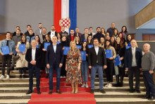&lt;p&gt;Mostar: 36 Napretkovih stipendista potpisalo ugovor o stipendiranju&lt;/p&gt;