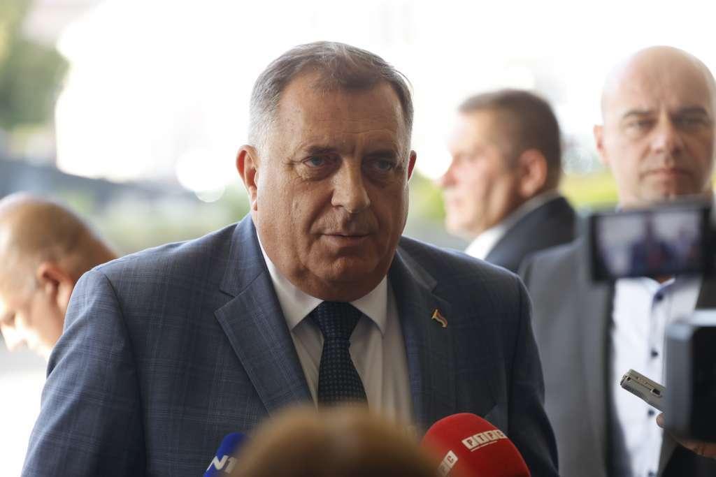 Dodik: Oni misle da mogu napraviti BiH nasiljem prema Srbima, tvrdeći da trebamo izgubiti naš identitet