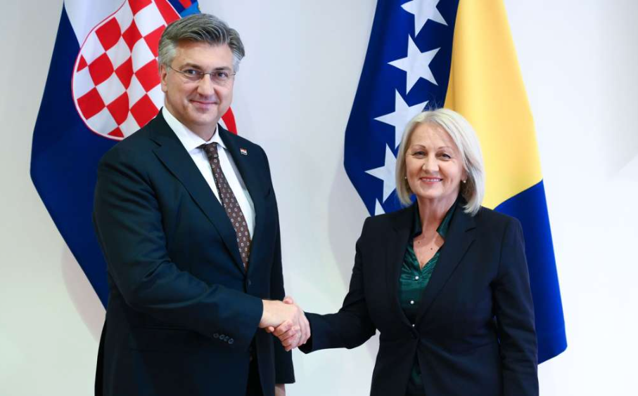 <div>Plenković: 