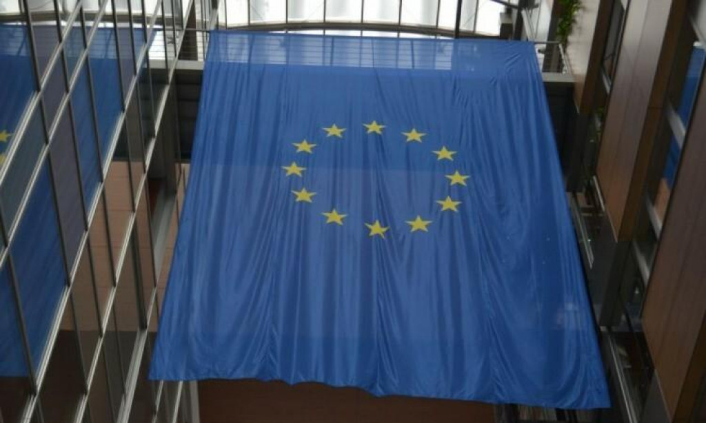 &lt;p&gt;Zastava EU&lt;/p&gt;
