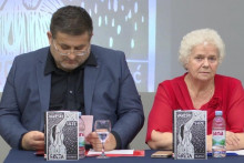 &lt;p&gt;U Mostaru predstavljena knjiga o silovanim ženama u Varešu&lt;/p&gt;