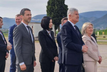 &lt;p&gt;Vučić sletio u Mostar. Doček u zračnoj luci&lt;/p&gt;