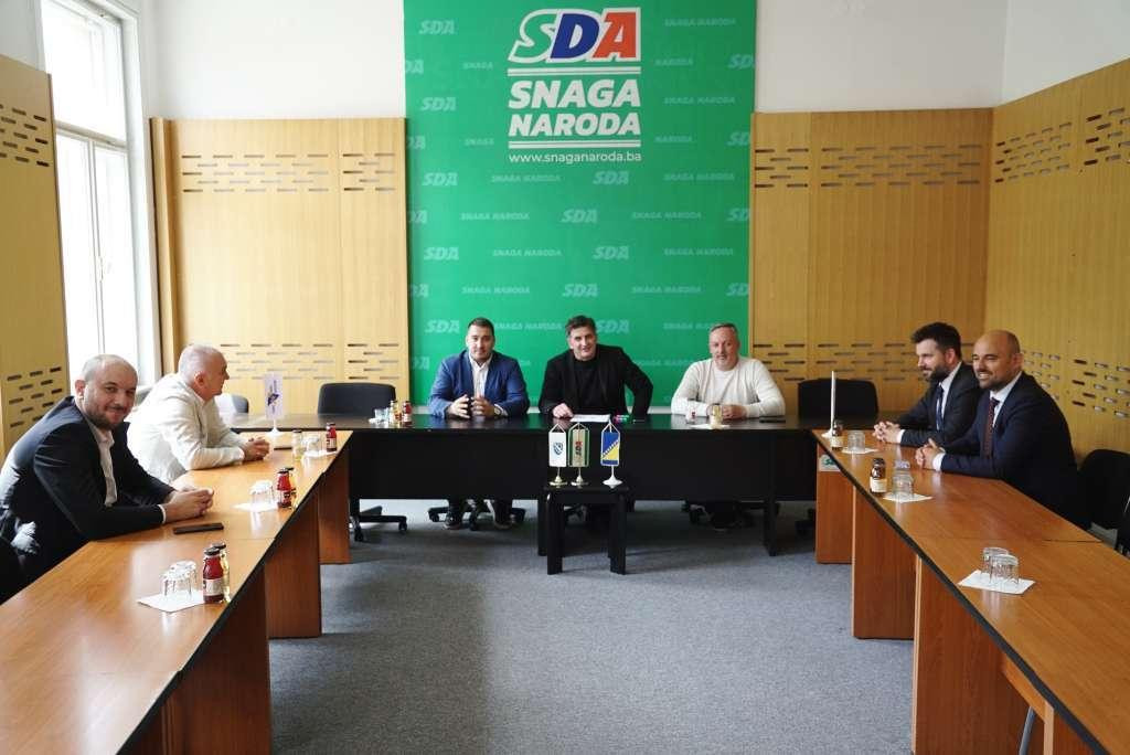 &lt;p&gt;Održan sastanak predstavnika SDA, DF-a i SBiH iz KS o predstojećim lokalnim izborima&lt;/p&gt;