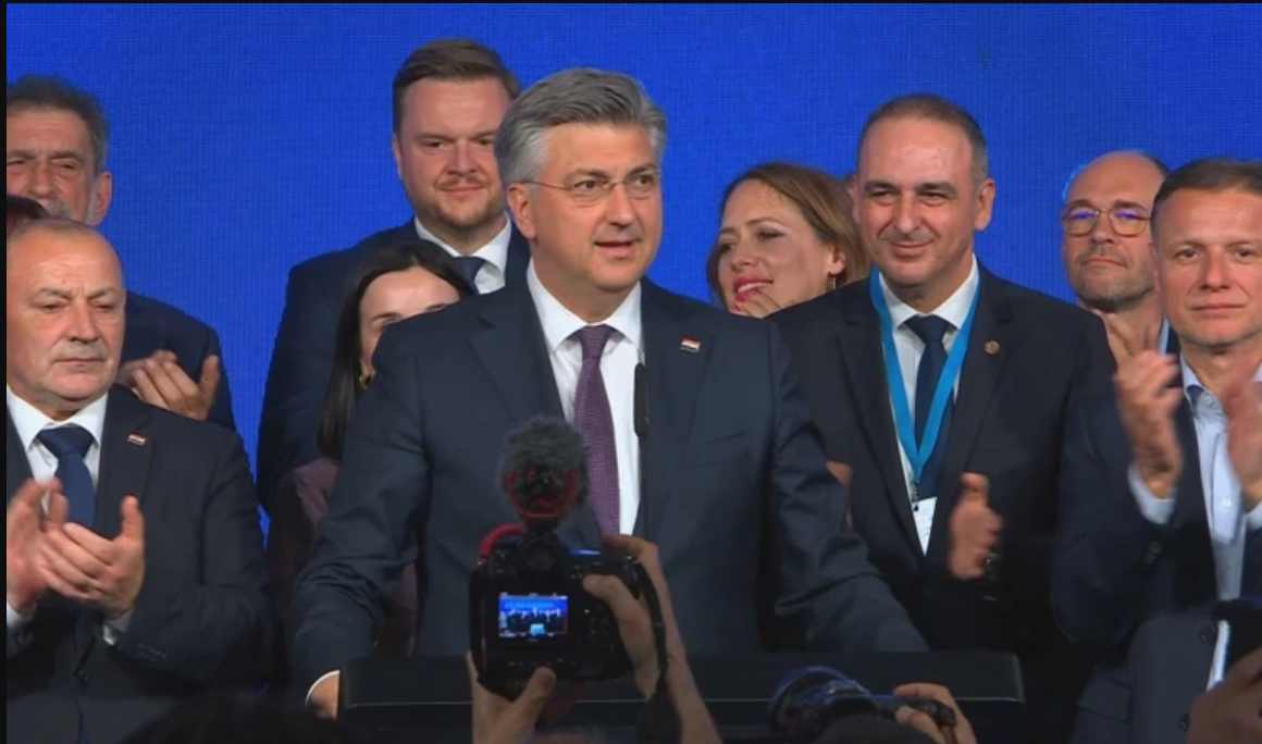 Plenković proglasio pobjedu i poručio: Čestitam svima koje smo porazili, pozivamo one koji nisu prosipali žuč po HDZ-u