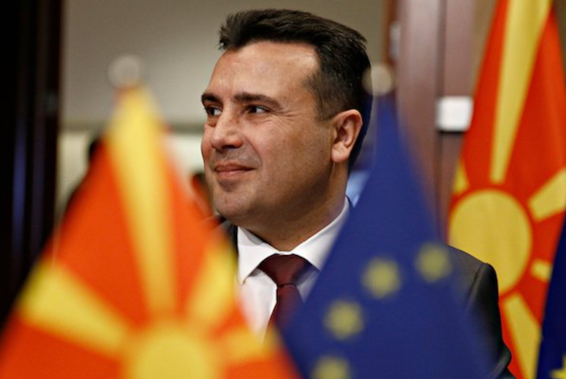 <div>Velika pobjeda desnice u Sj. Makedoniji, budući premijer najavio: 
