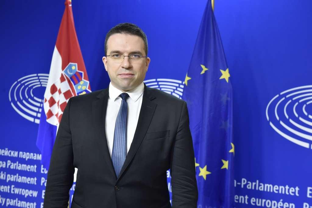 <div>Hrvatski EU parlamentarac: 