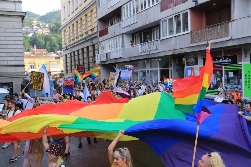 &lt;p&gt;U Sarajevu Bh. povorka ponosa pod sloganom ‘Volim da se ne bojim‘&lt;/p&gt;