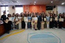 &lt;p&gt;Gradonačelnik Kordić uručio nagrade učenicima generacije osnovnih i srednjih škola&lt;/p&gt;