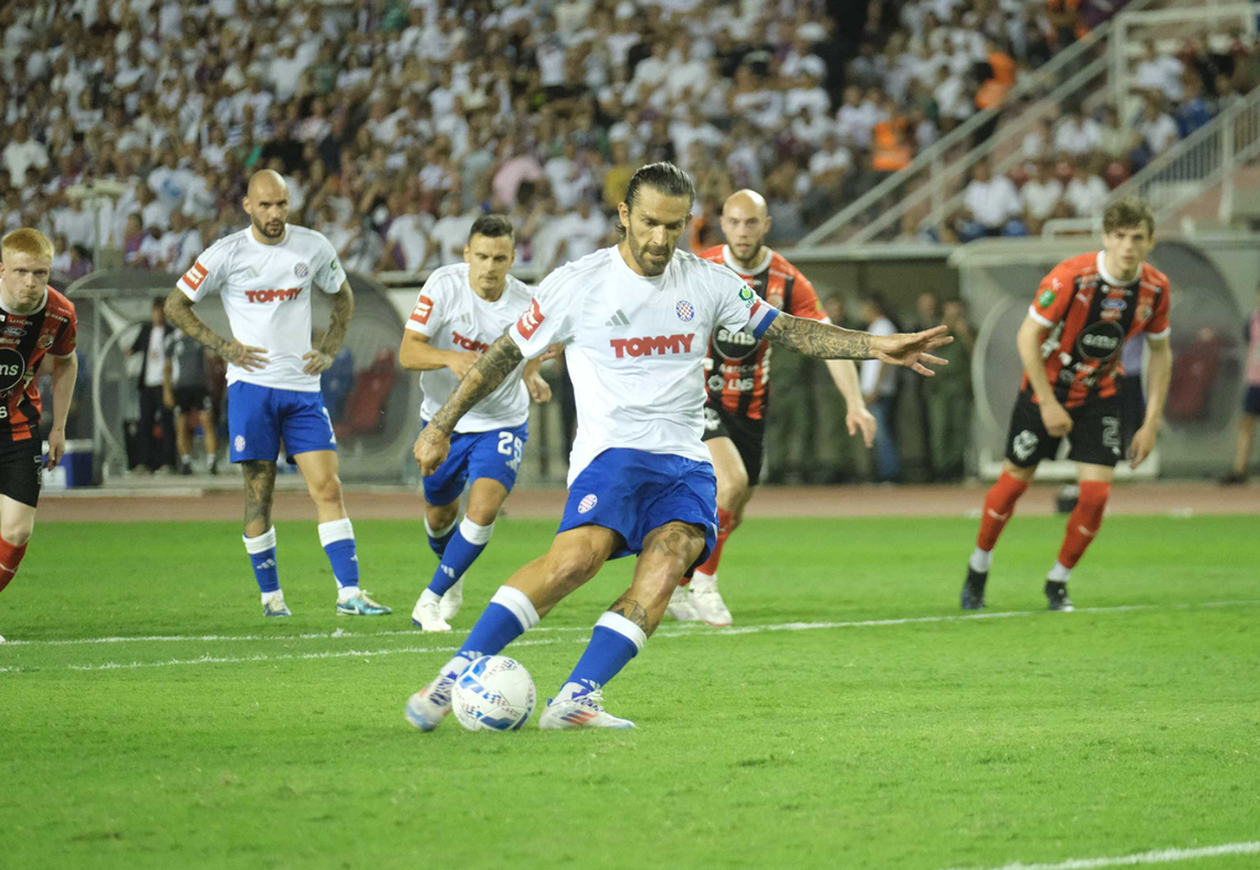 <div>Hajduk slavio protiv momčadi s Farskih otoka, ali navijači nisu sretni: 