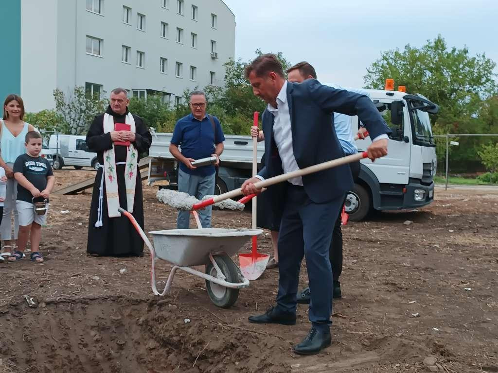 &lt;p&gt;Položen kamen temeljac za dječiji vrtić u mostarskom naselju Rodoč&lt;/p&gt;