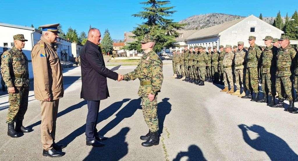 Nakon blamaže s nerukovanjem, Helez apelirao na radikalne vjernike: Ne prijavljujte se u OS BiH