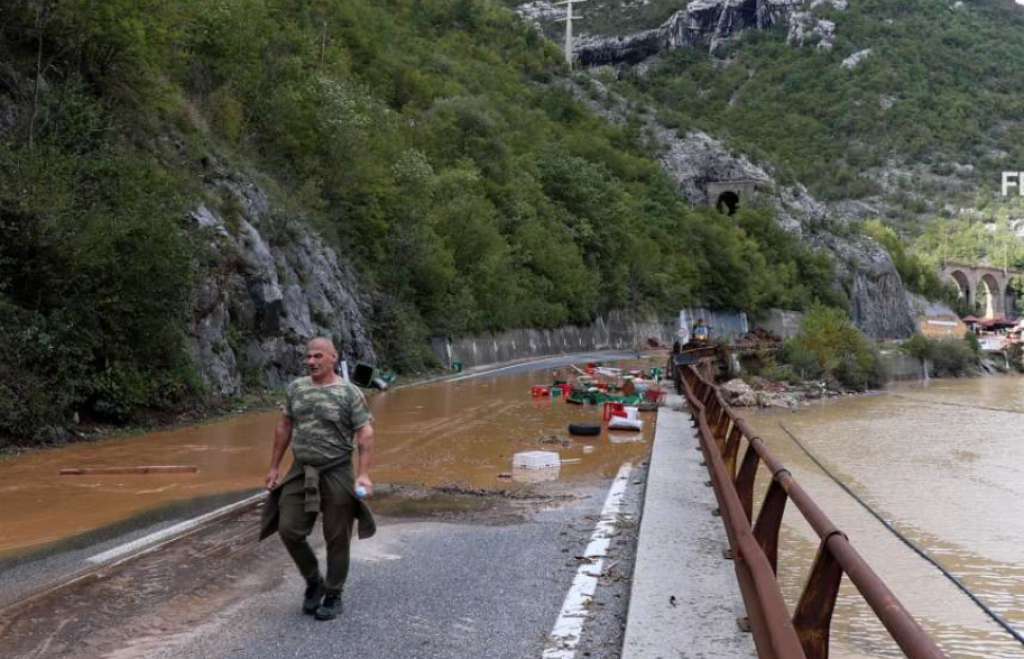 &lt;p&gt;Obustavljen promet na putevima od Jablanice prema Mostaru i Blidinju&lt;/p&gt;