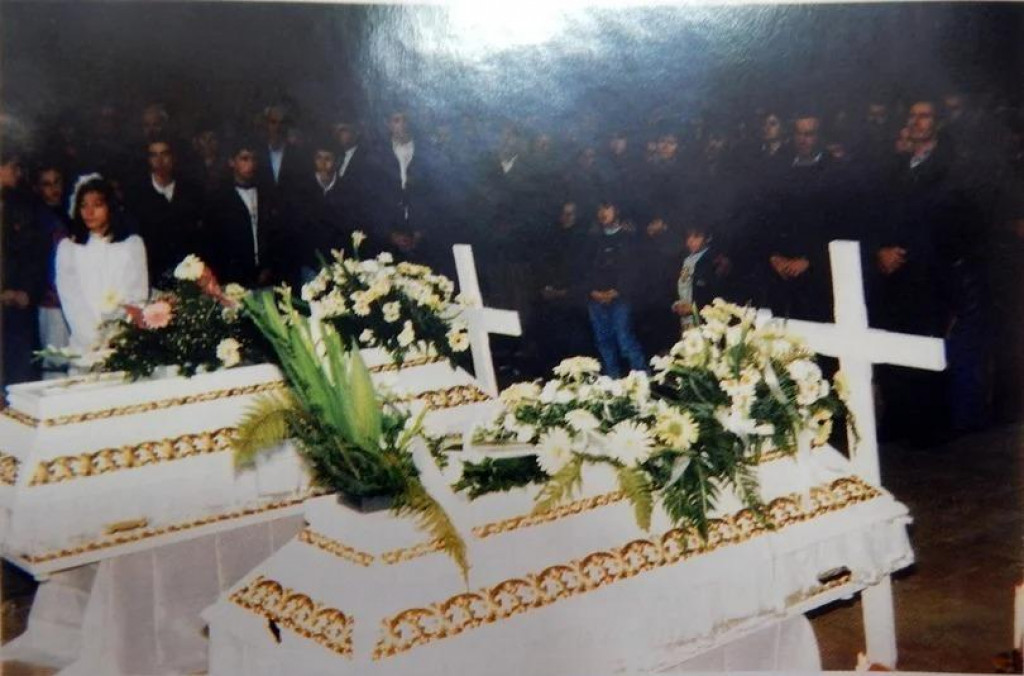 &lt;p&gt;Sprovod Antonije Sesar i Danijele Vidović u Mostaru&lt;/p&gt;